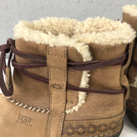UGG Australia Boots Womens Size 6 Brown Sheepskin Lined Leather Lace Up SN 5135 - Picture 4 of 16